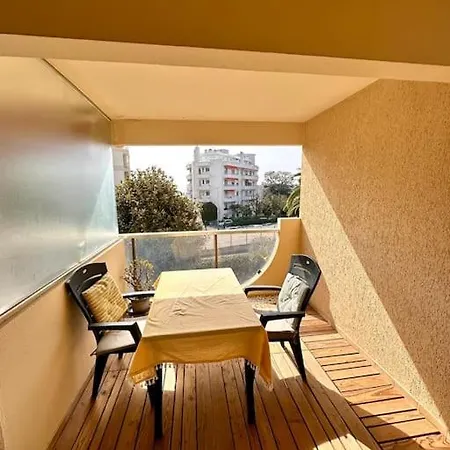 Aime Marin - - Belle Avec Terrasse Et Piscine