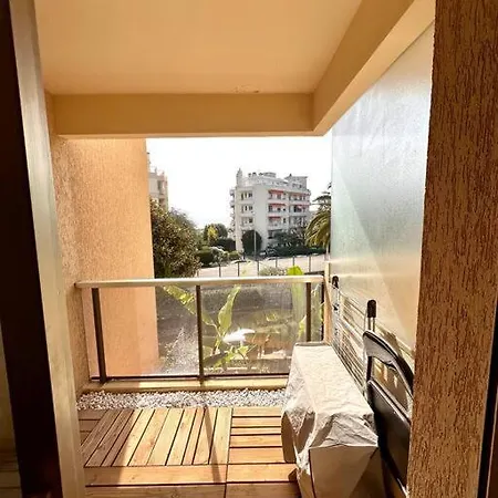 Aime Marin - - Belle Avec Terrasse Et Piscine * Nice
