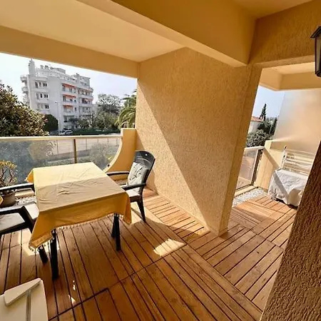 Aime Marin - - Belle Avec Terrasse Et Piscine * Nice