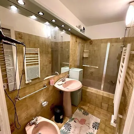 Aime Marin - - Belle Avec Terrasse Et Piscine 니스