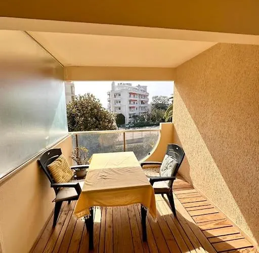 Aime Marin - - Belle Avec Terrasse Et Piscine